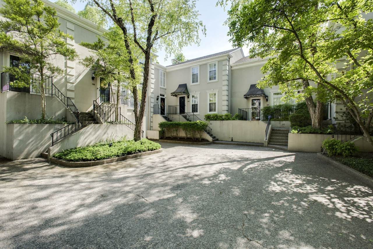 107 Saint Charles Pl - Photo 1