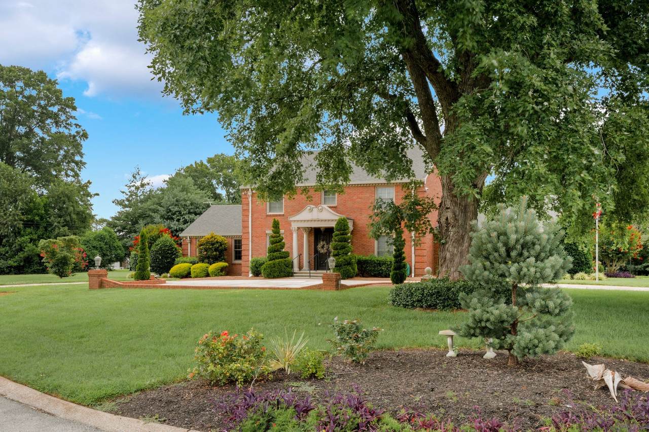 207 Kennett Rd - Photo 1