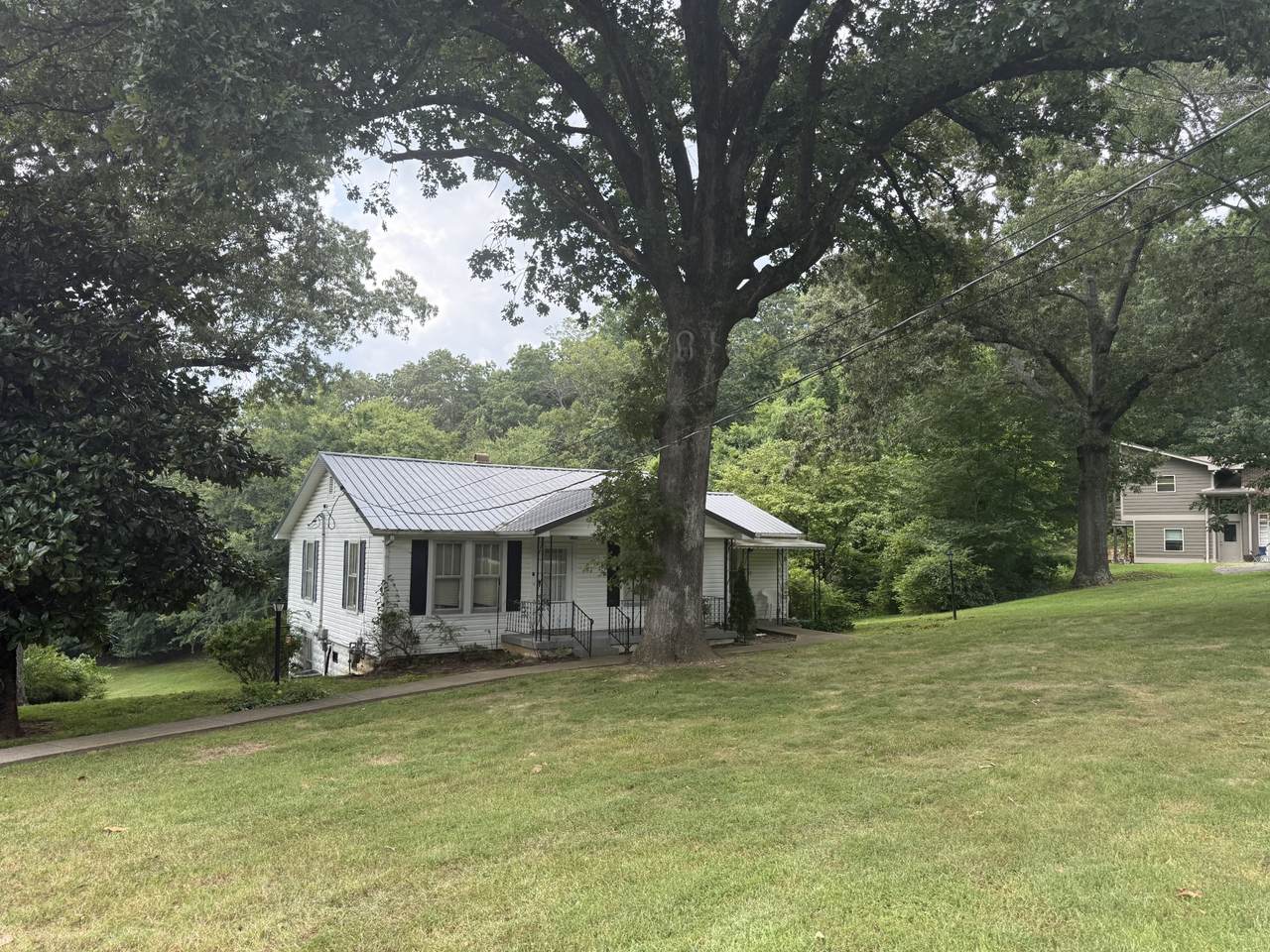 https://bt-photos.global.ssl.fastly.net/nashville/1280_boomver_1_RTC2946922-1.jpg