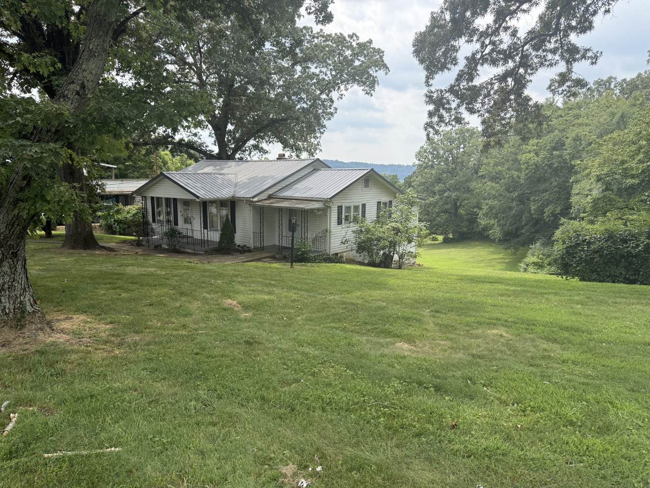 https://bt-photos.global.ssl.fastly.net/nashville/1280_boomver_1_RTC2946922-1.jpg