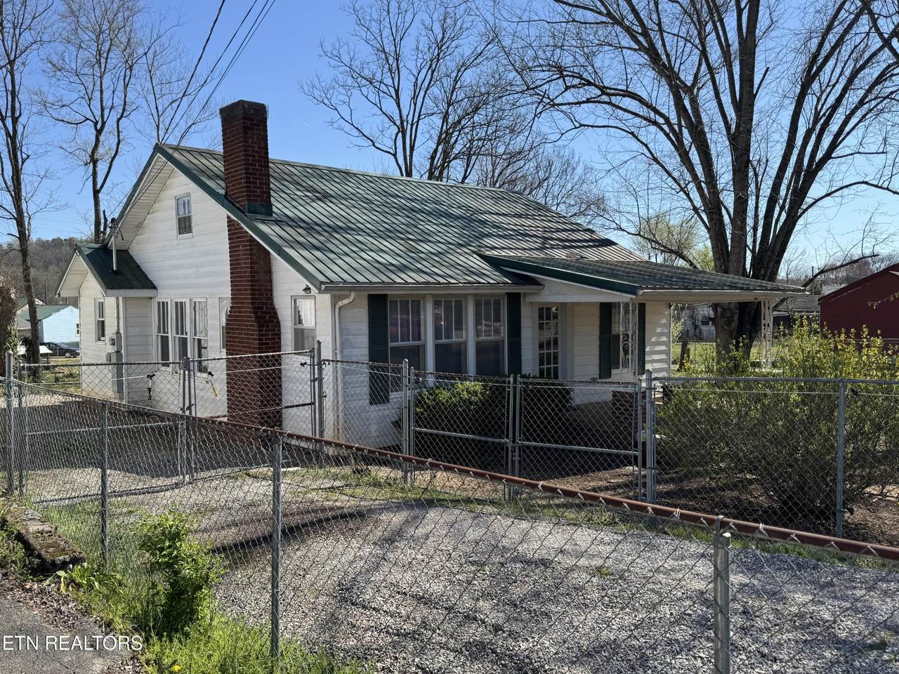 931 Mulberry St - Photo 1