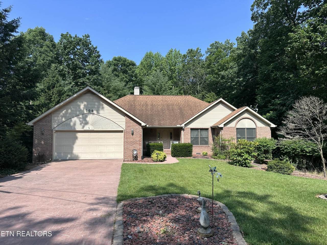 104 Flossmoor Circle - Photo 1