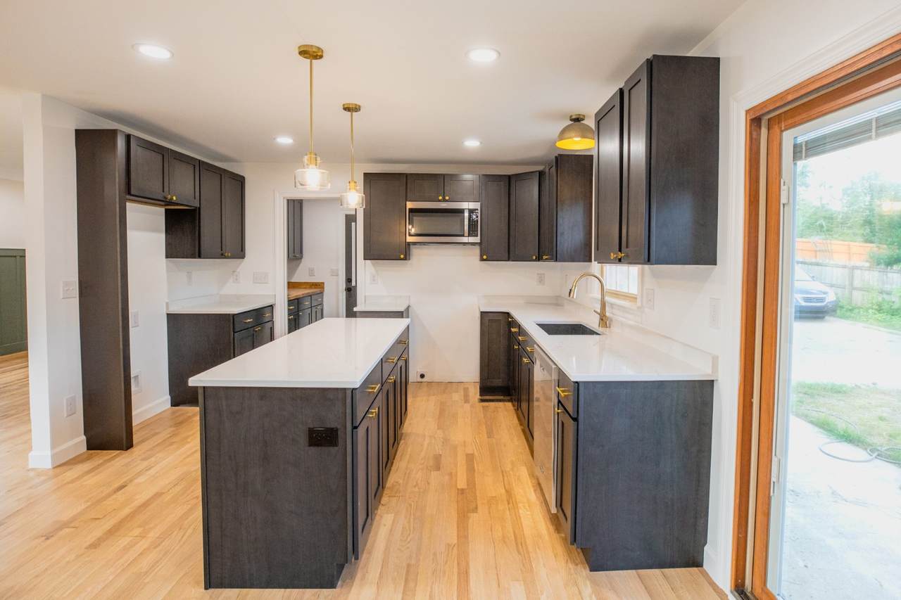 200 Sewanee Cir - Photo 1