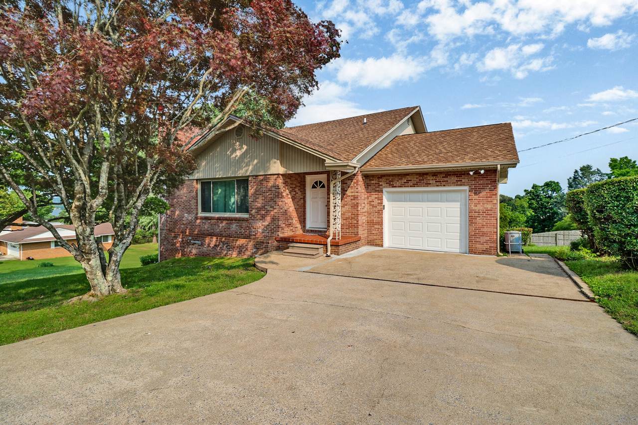 456 Kennedy Street - Photo 1