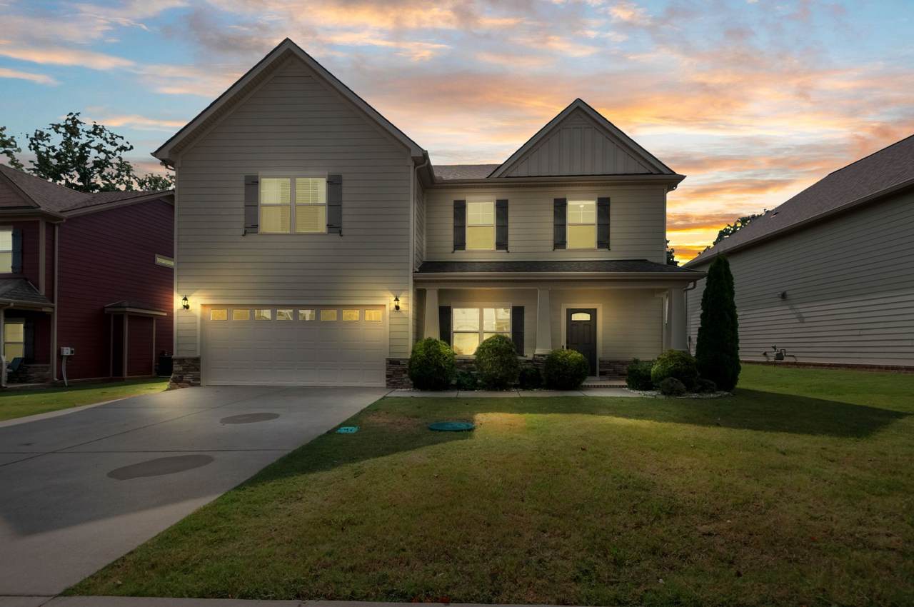 1010 Brayden Dr - Photo 1