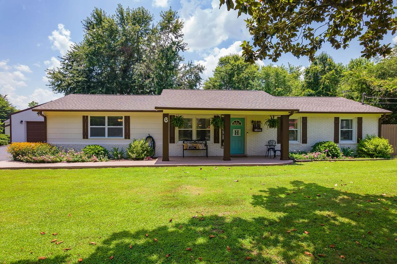 6 Shorepoint Rd - Photo 1