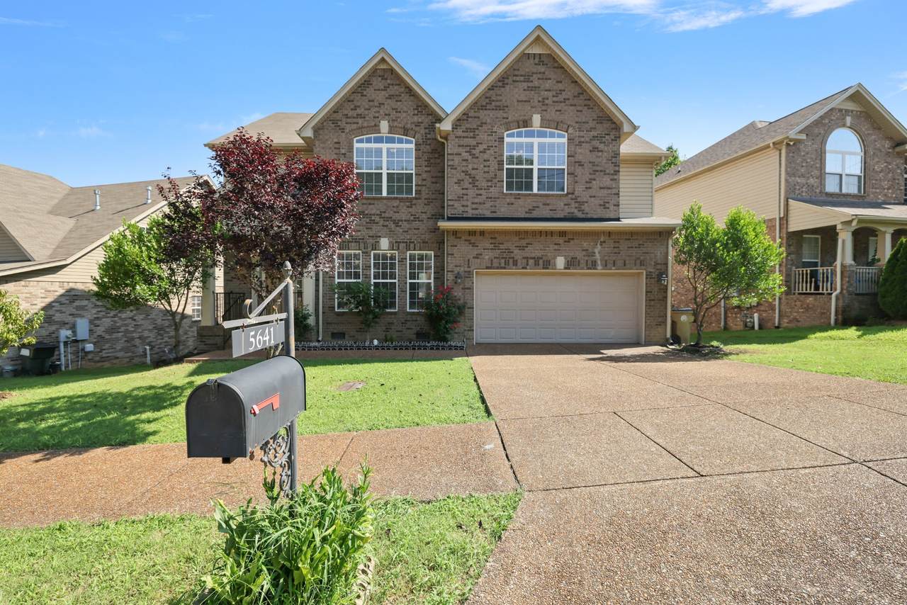 5641 Deer Valley Trl - Photo 1