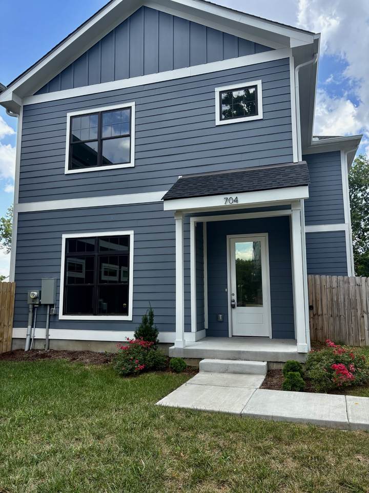 704 26th Ave - Photo 1