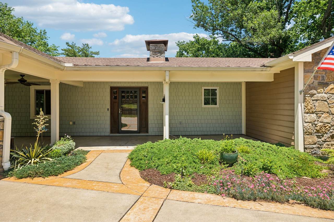 https://bt-photos.global.ssl.fastly.net/nashville/1280_boomver_1_RTC2957565-1.jpg