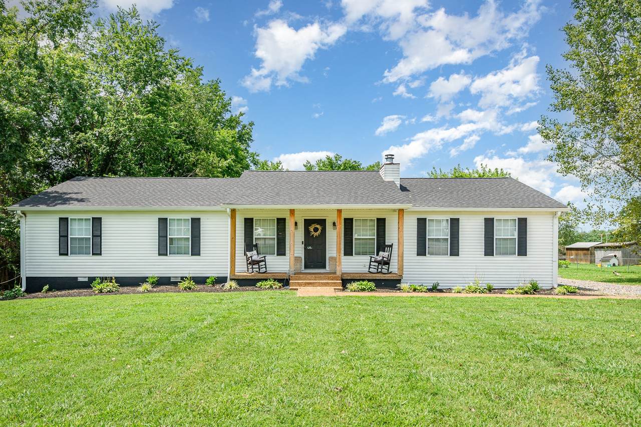 2116 Old Greenbrier Pike - Photo 1
