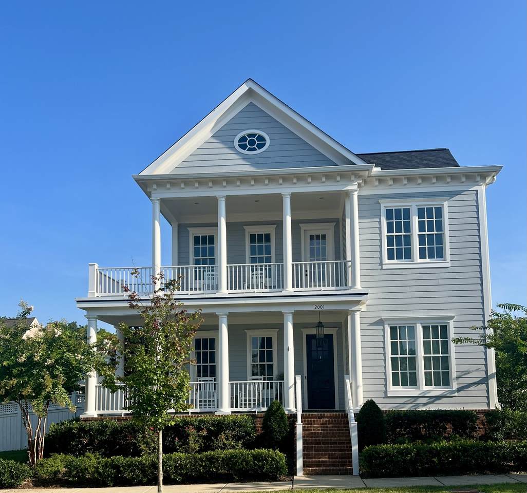 2001 Erwin St - Photo 1