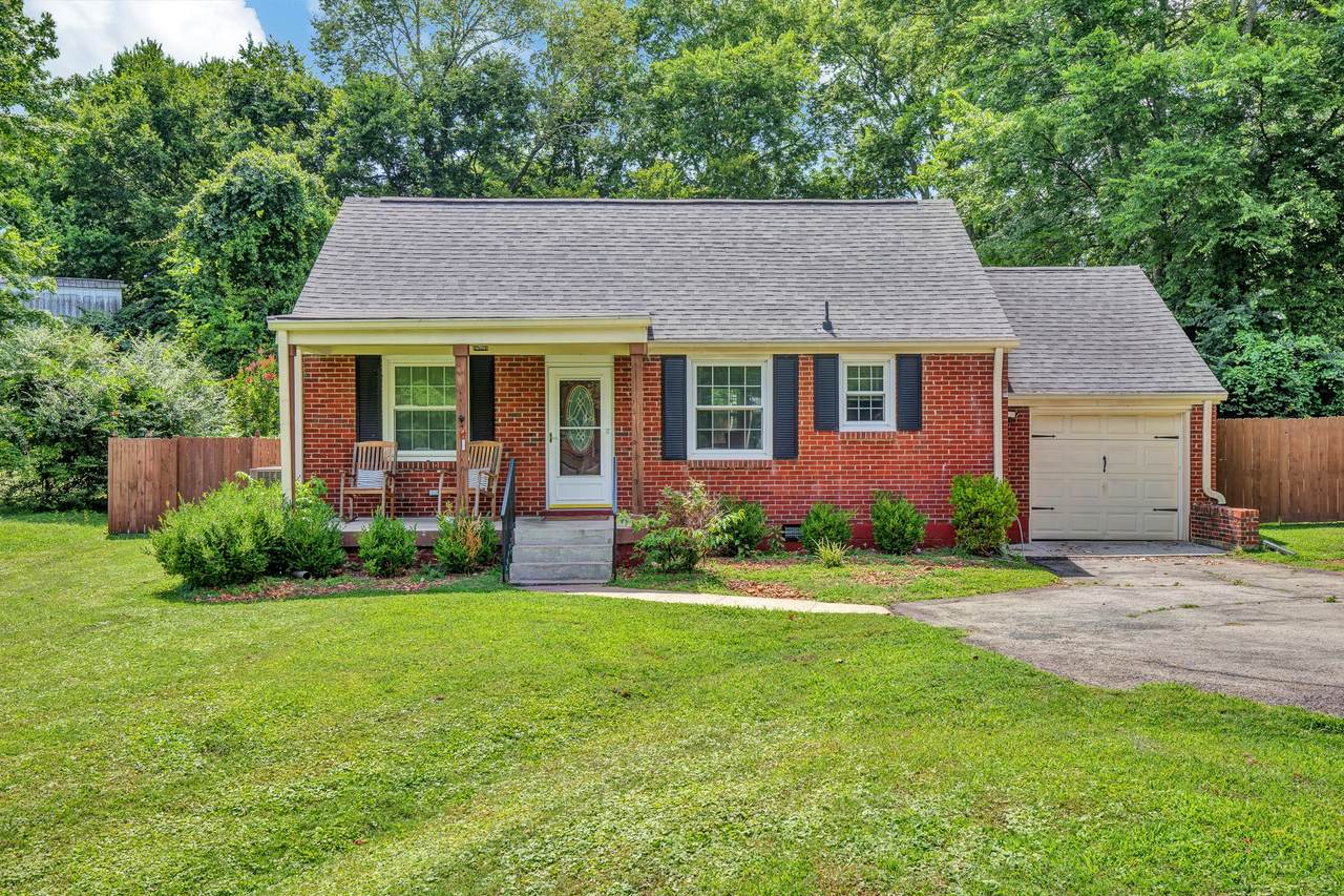 918 Cayce Dr - Photo 1