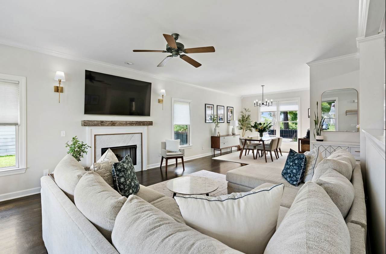 607 45th Ave - Photo 1