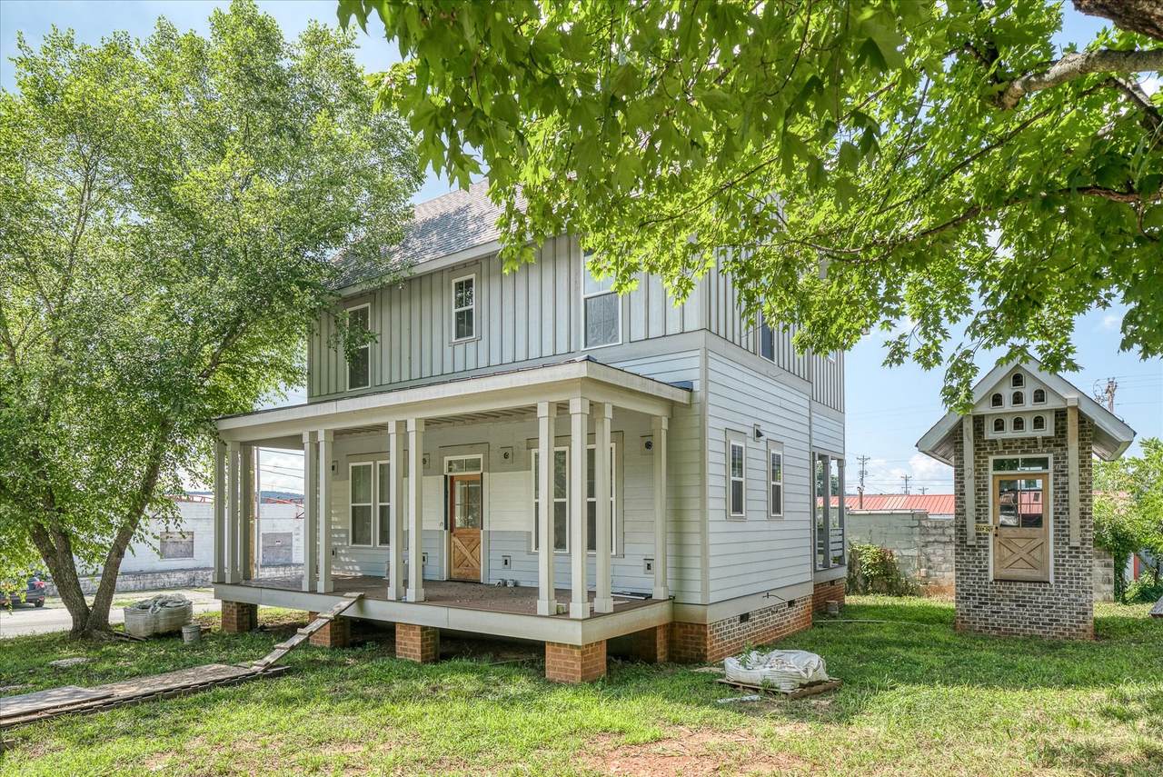 200 E Cedar St - Photo 1