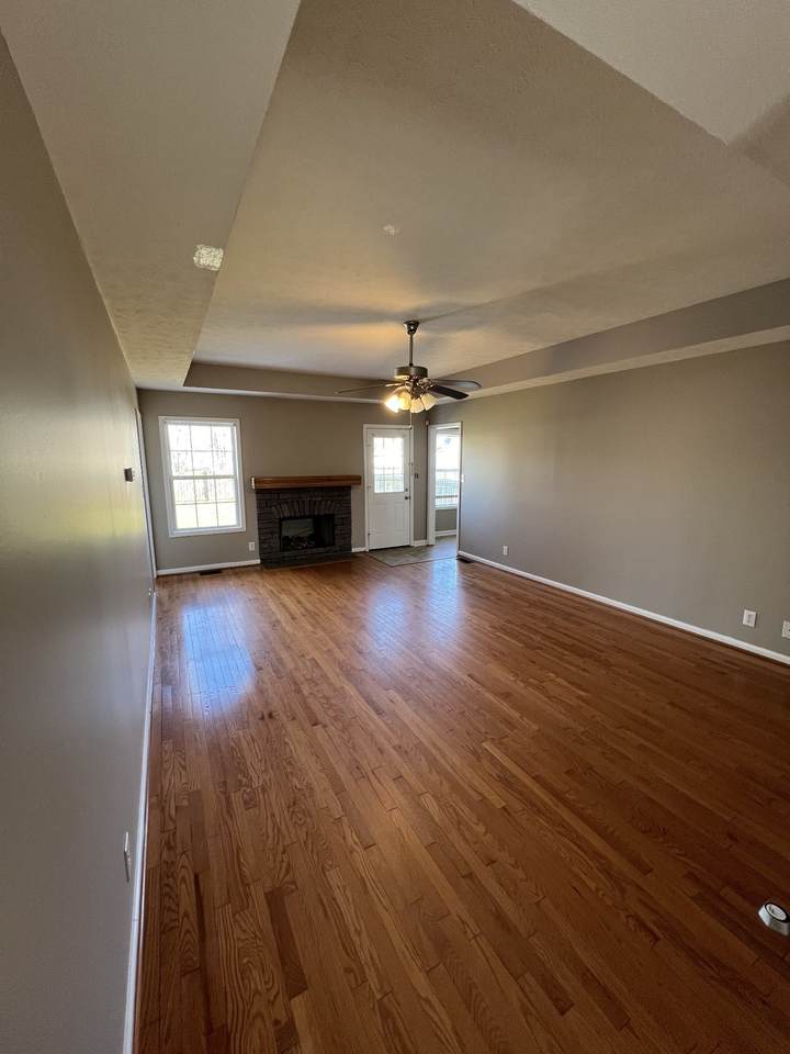 https://bt-photos.global.ssl.fastly.net/nashville/1280_boomver_1_RTC2957821-1.jpg