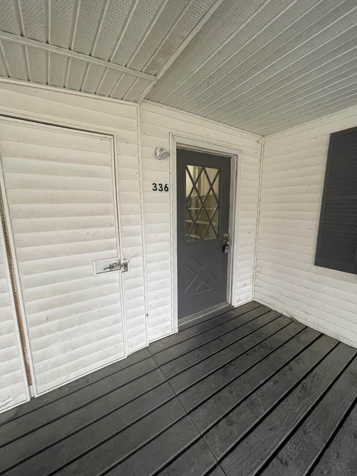 336 Grace Ave - Photo 1
