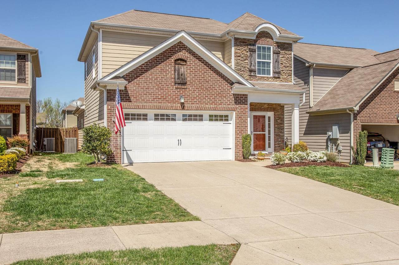 1035 Hemlock Dr - Photo 1