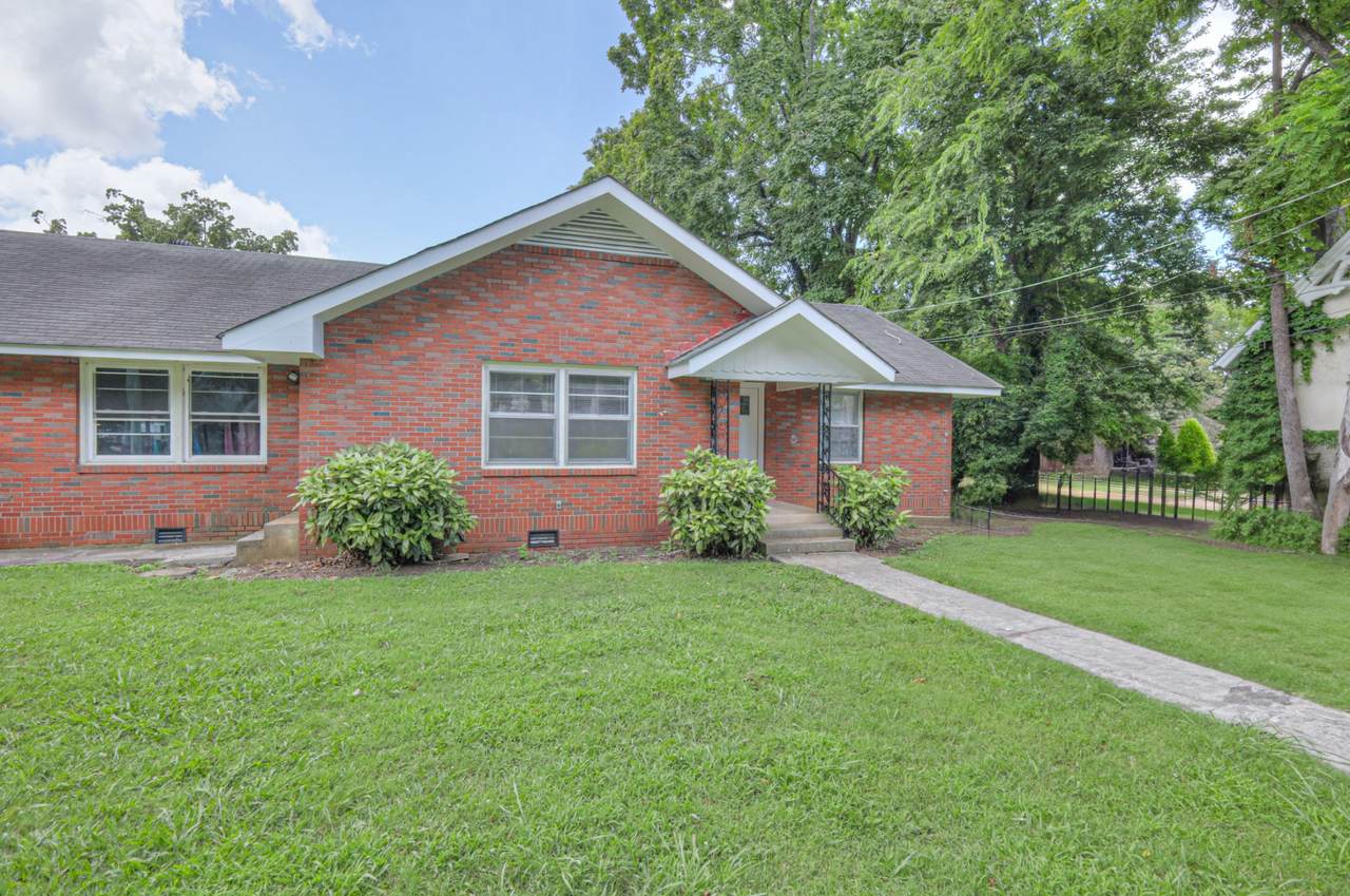 520 College St - Photo 1