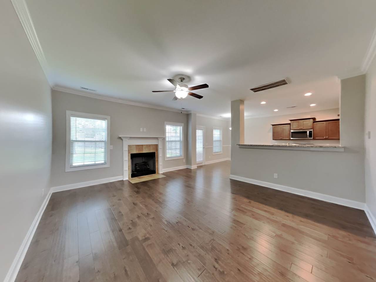 https://bt-photos.global.ssl.fastly.net/nashville/1280_boomver_1_RTC2958692-1.jpg