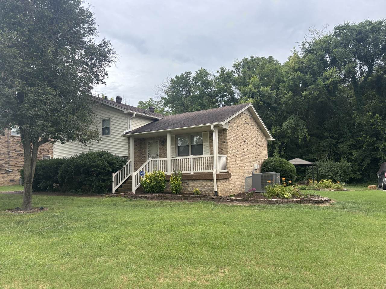 3929 Creekway Ct - Photo 1