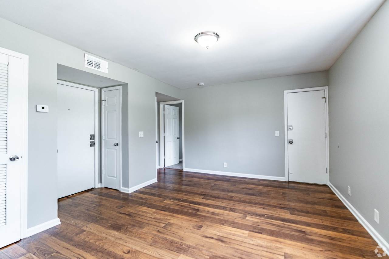 800 Anderson Ln - Photo 1