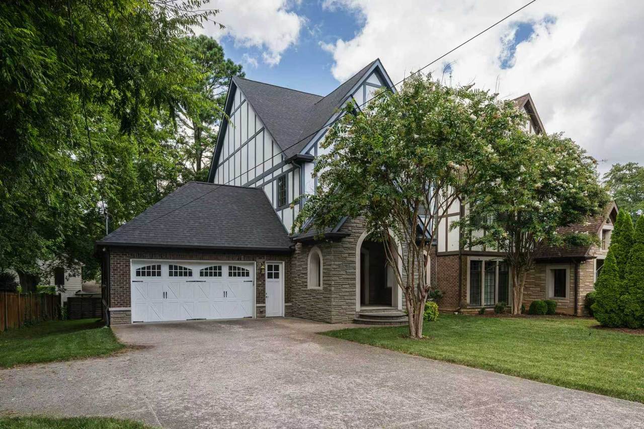 2918 Woodlawn Dr - Photo 1