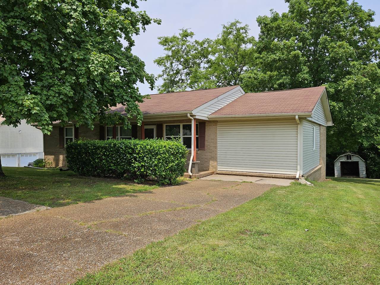 103 Cedarwood Ct - Photo 1
