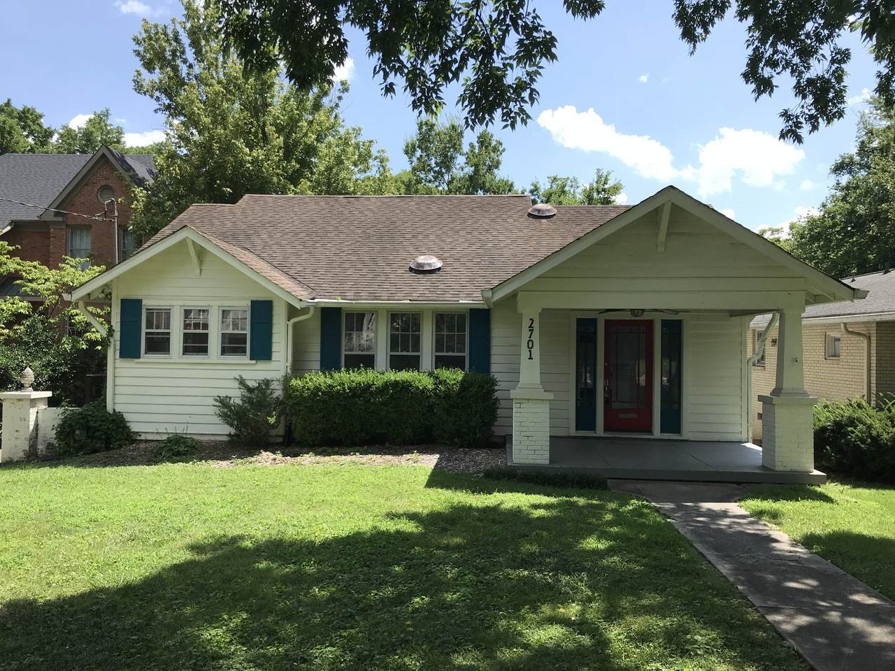 2701 W Linden Ave - Photo 1