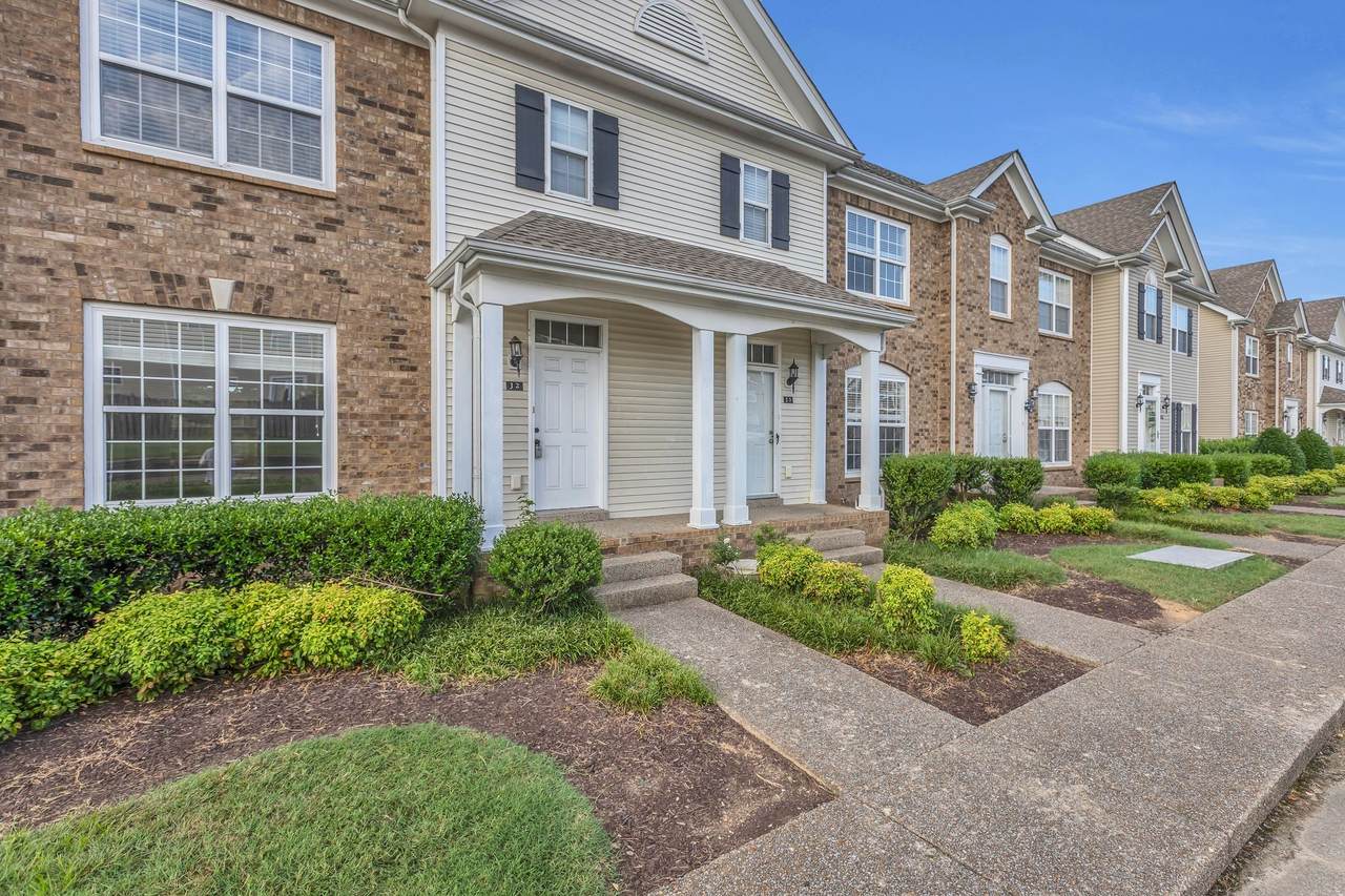 2271 Dewey Dr - Photo 1
