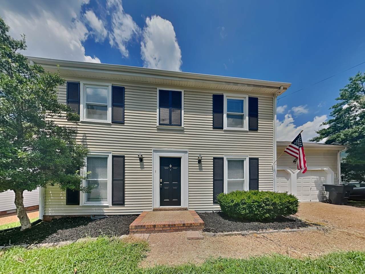 5029 English Village Dr - Photo 1