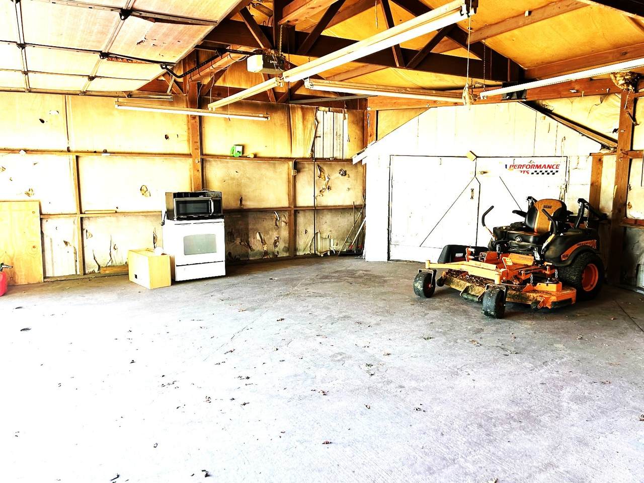 https://bt-photos.global.ssl.fastly.net/nashville/1280_boomver_1_RTC2964011-1.jpg