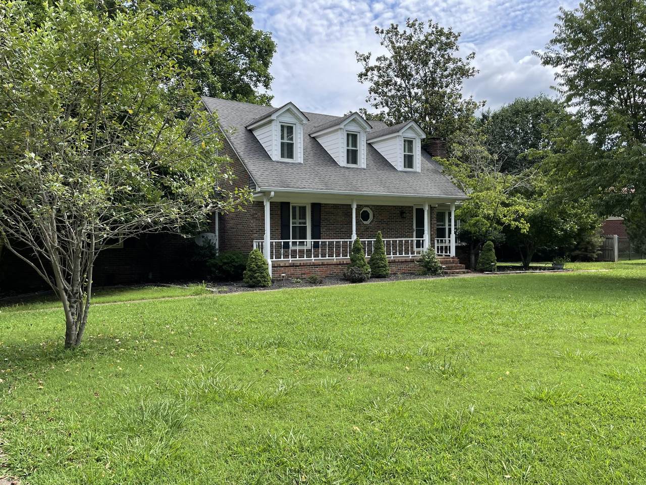 2009 Tulip Hill Dr - Photo 1
