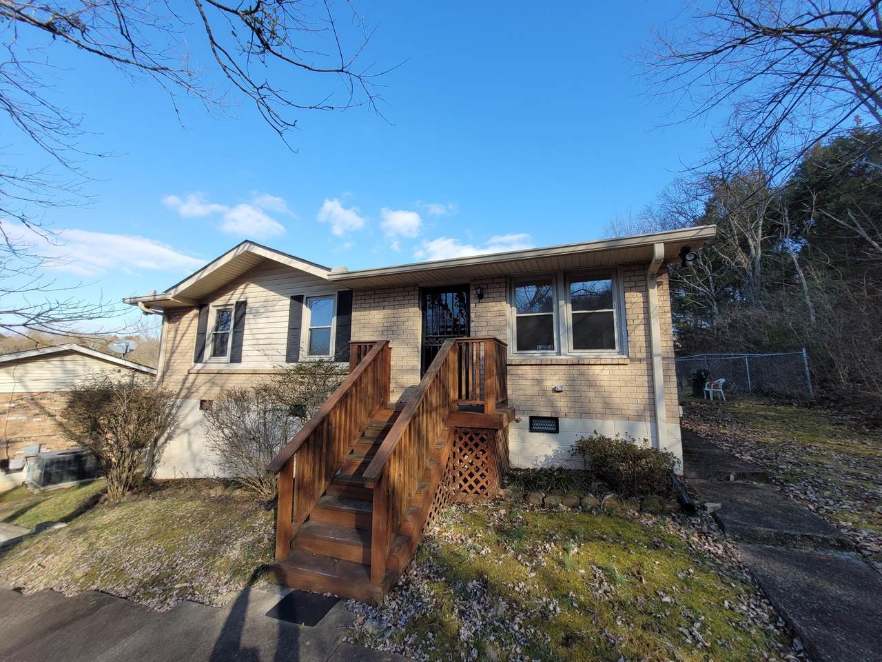 512 Combs Ter - Photo 1