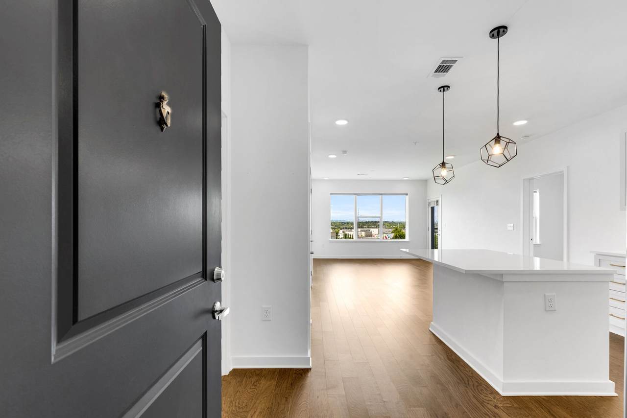 1677 54th Ave - Photo 1
