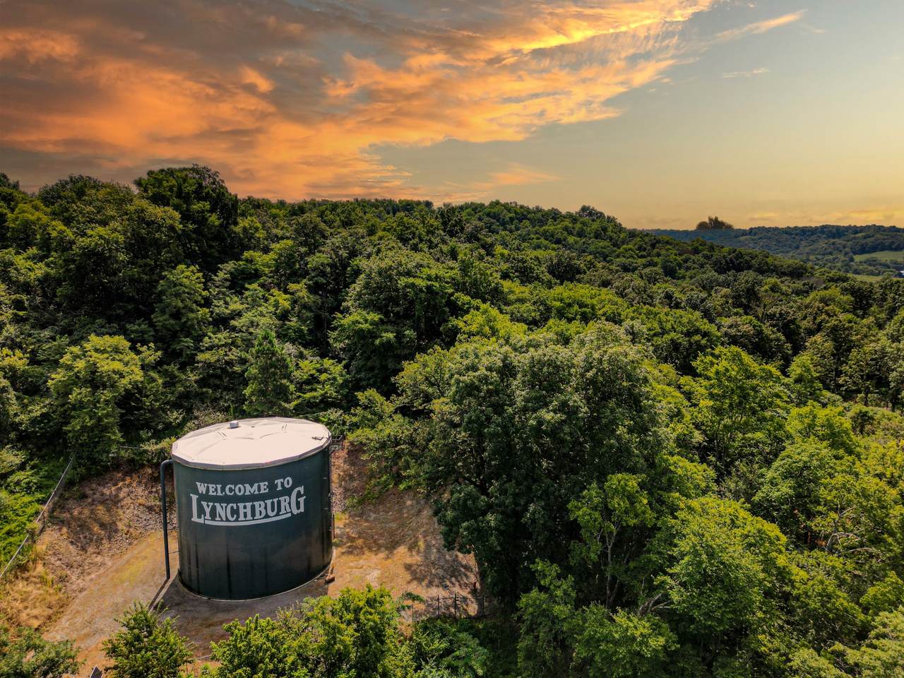 975 Main St - Photo 1