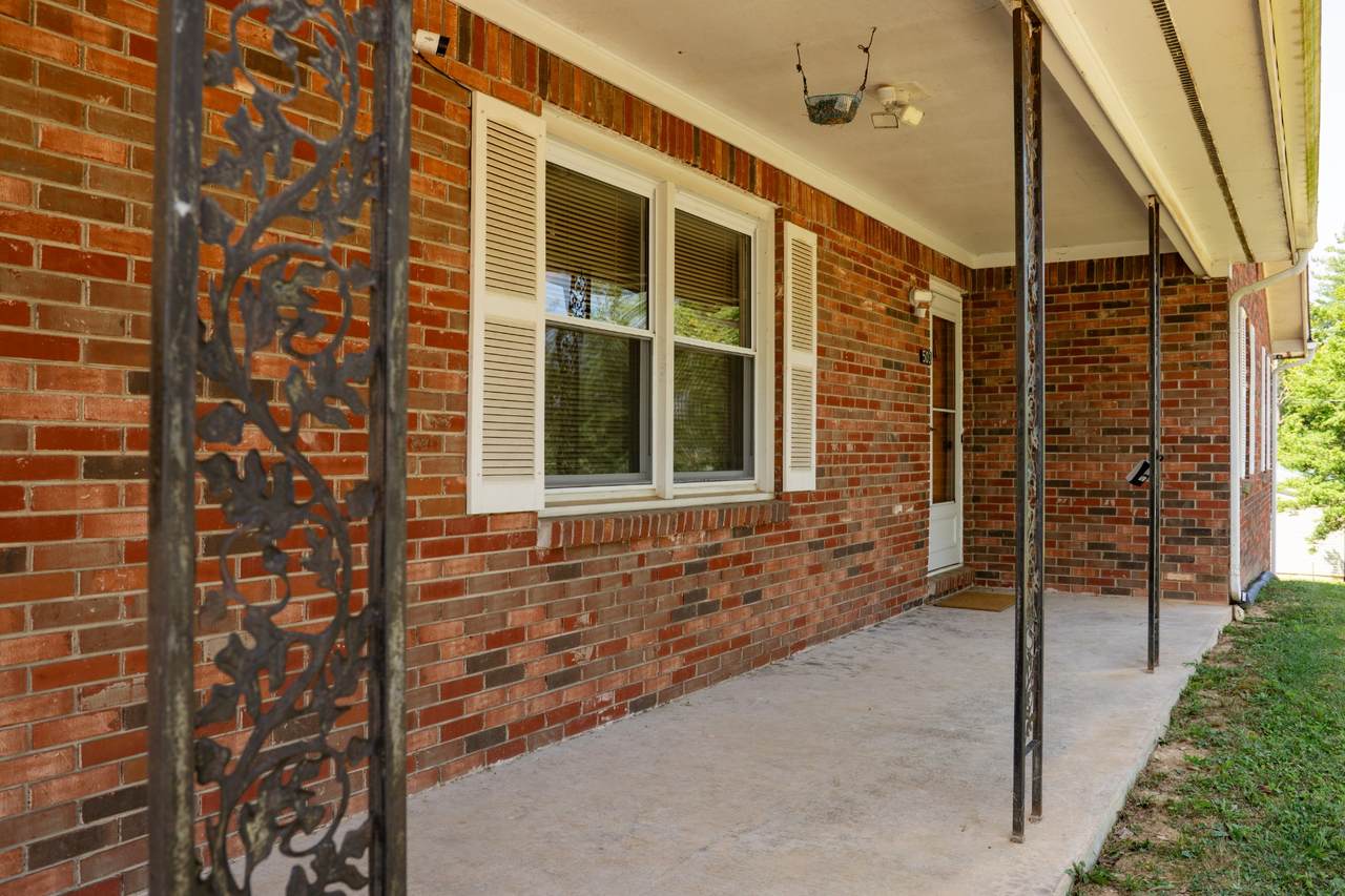 https://bt-photos.global.ssl.fastly.net/nashville/1280_boomver_1_RTC2965611-1.jpg