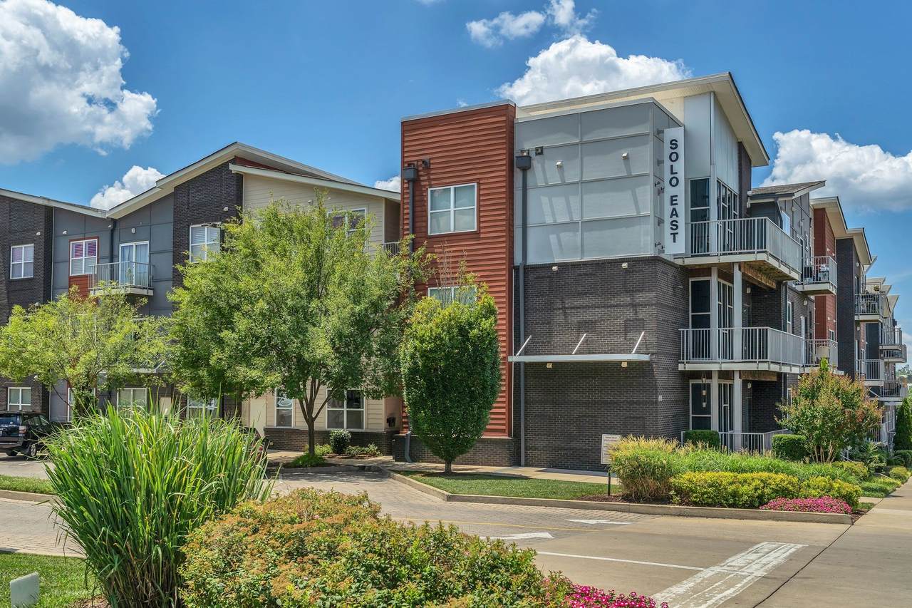 1122 Litton Ave - Photo 1