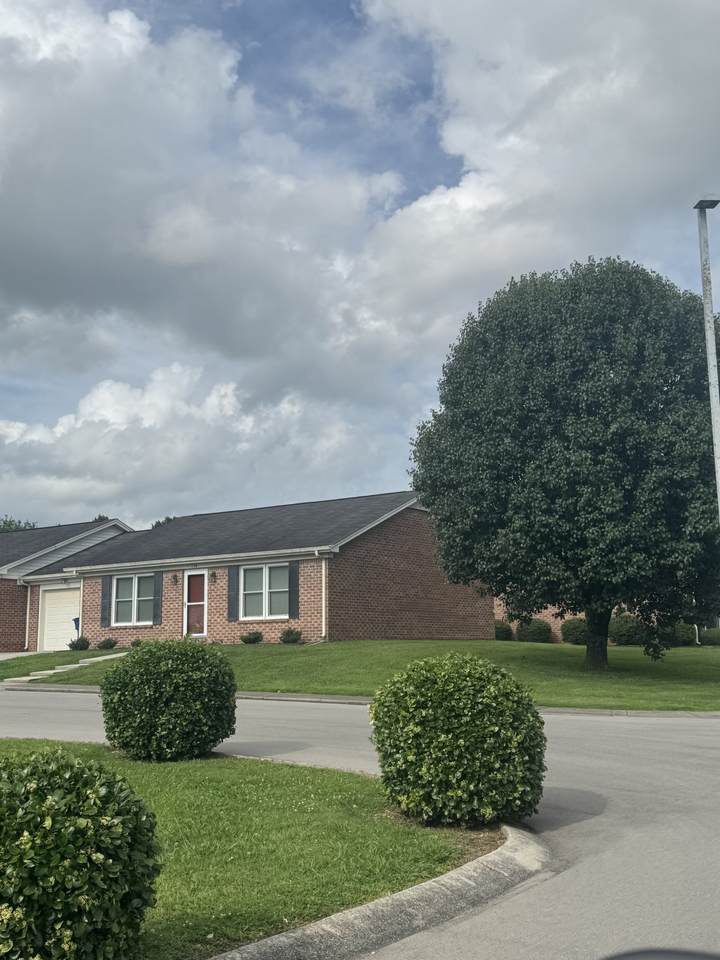 120 Dogwood Ct - Photo 1