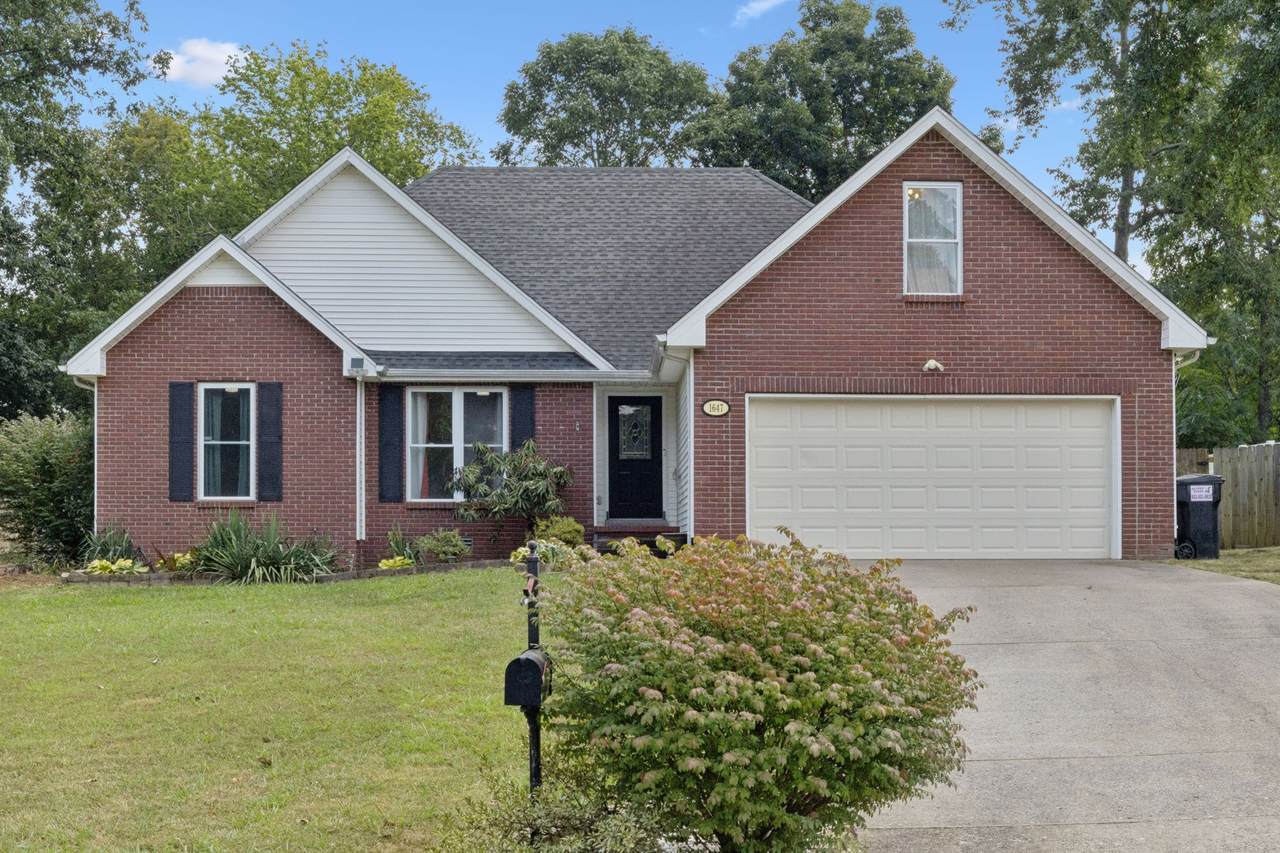 1647 Barrywood Cir - Photo 1