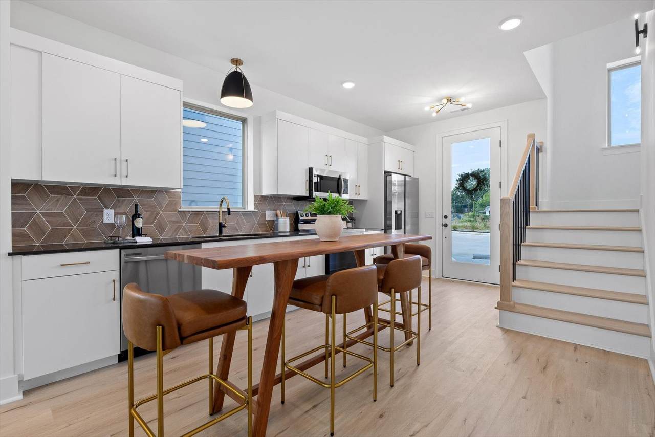 2542 E 18th Street - Photo 1