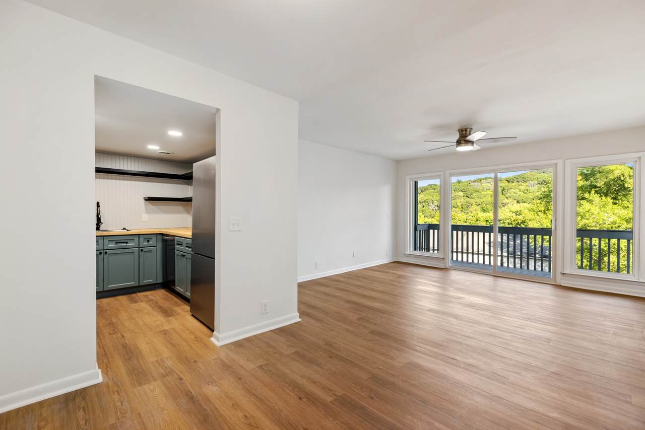 21 Vaughns Gap Rd - Photo 1