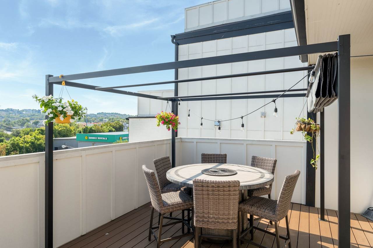 4405 Kentucky Ave - Photo 1