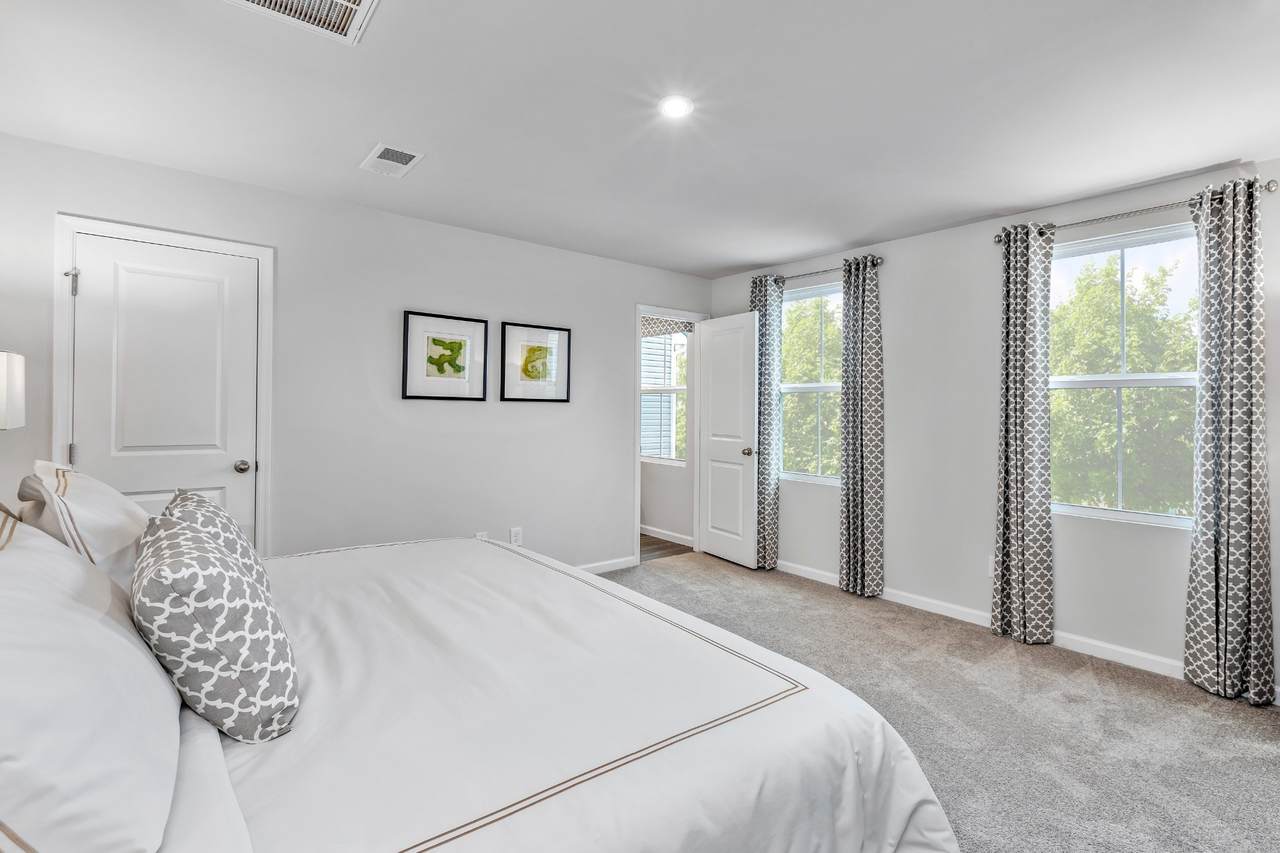 940 Horseshoe Drive - Photo 1