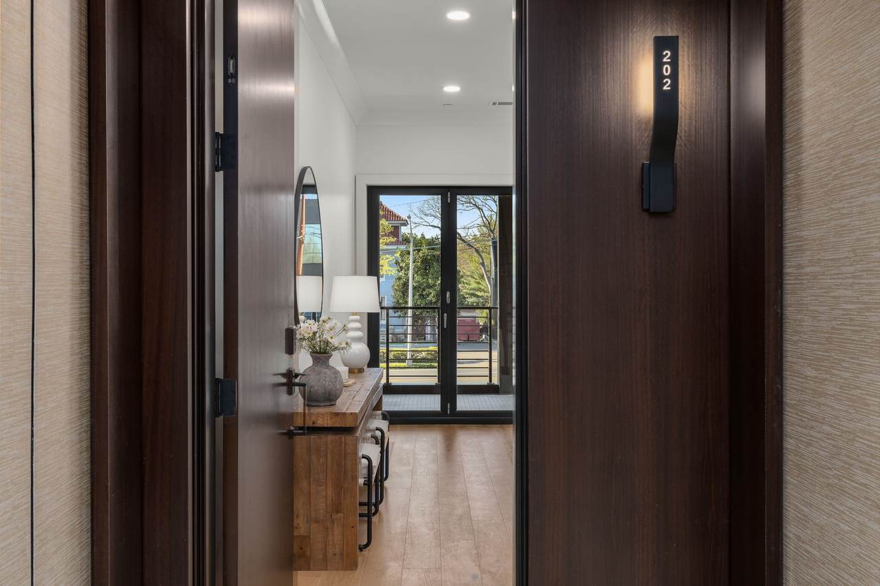 95 Leonard Ave - Photo 1