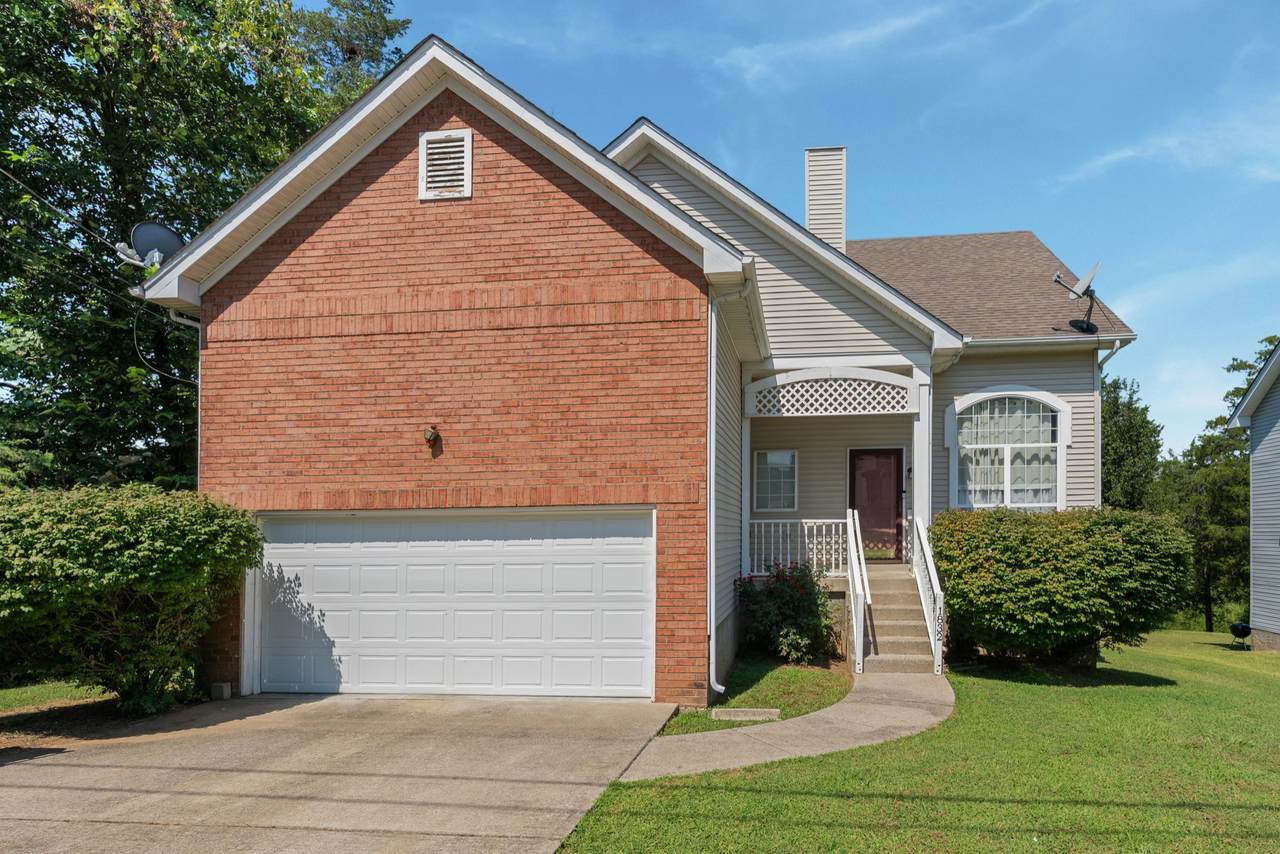 1832 Apple Valley Cir - Photo 1