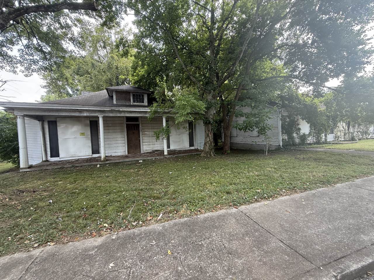 946 Clark St - Photo 1