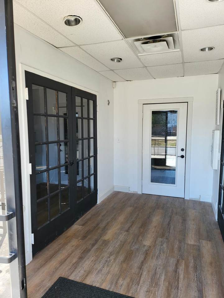 907 Rivergate Pkwy - Photo 1