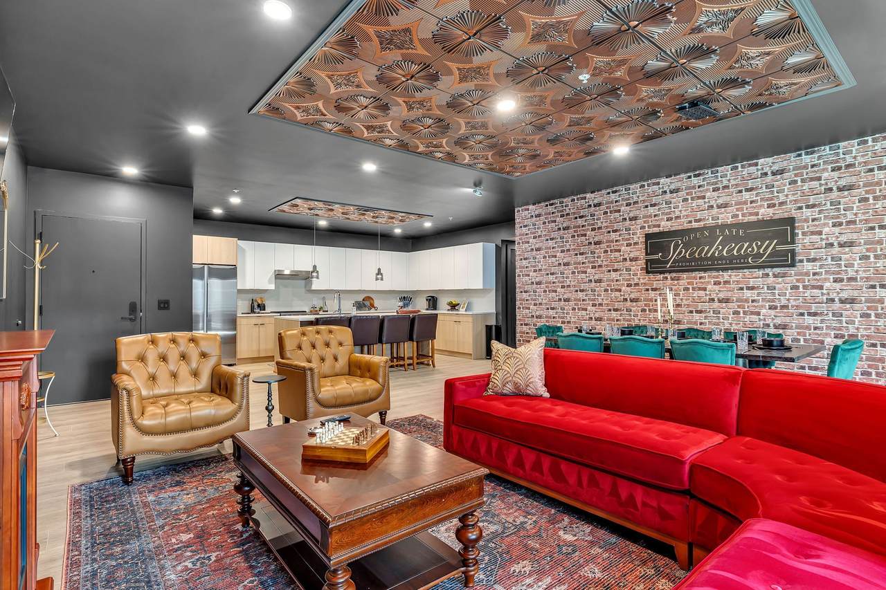 635 7th Ave - Photo 1