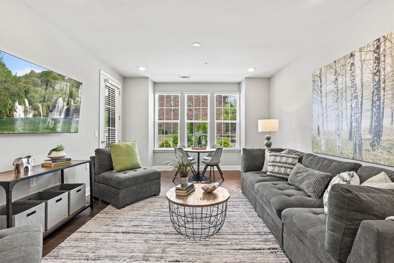 1801 Shadow Green Dr - Photo 1