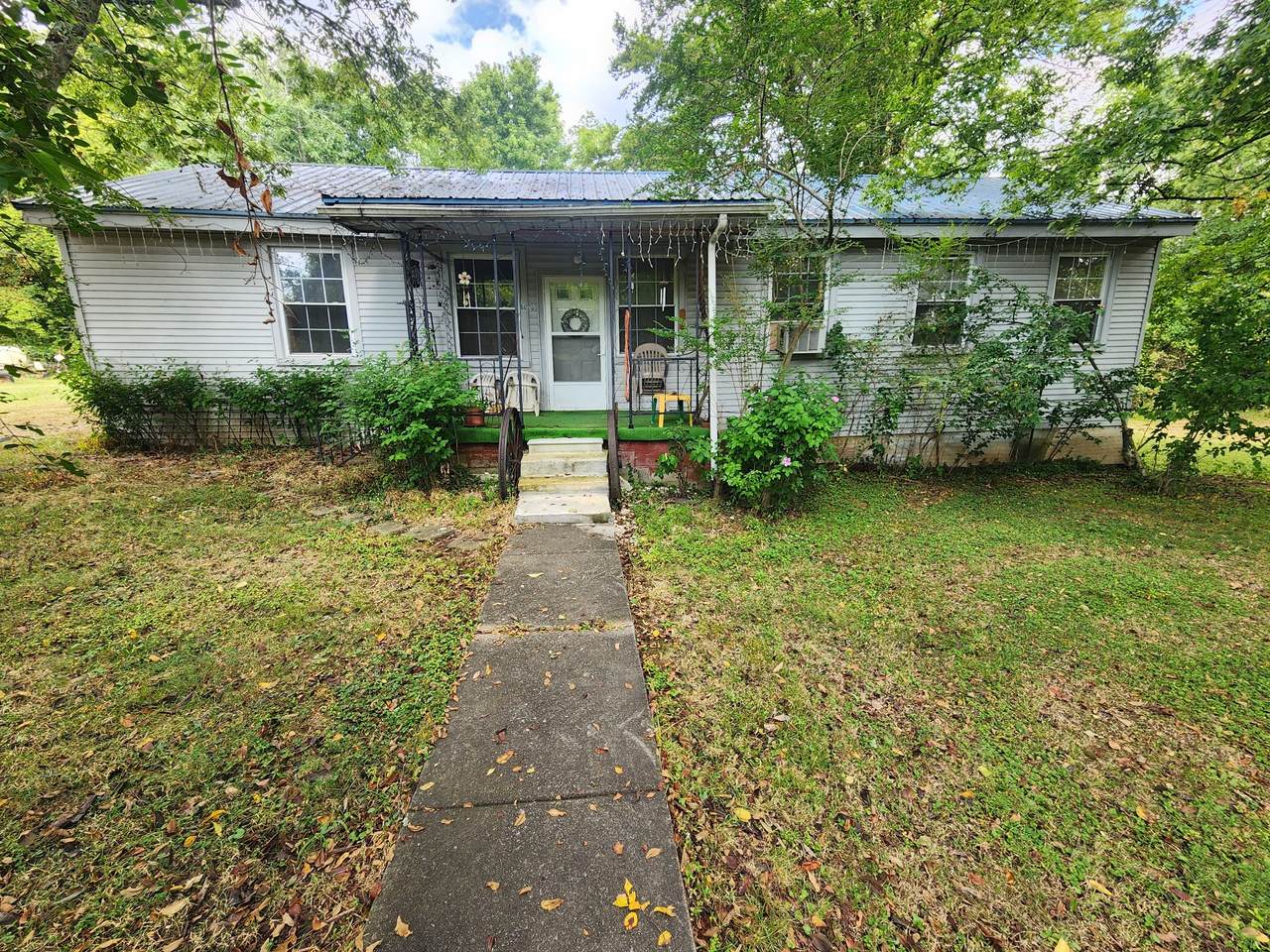 6670 Newstead Rd - Photo 1